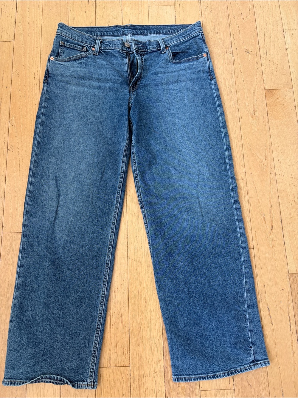 GAP Straight-Leg Women's Jeans in Medium Blue Wash